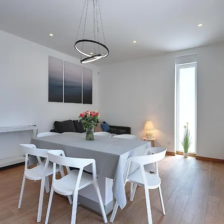 Modern With Large Covered Terrace Apartment