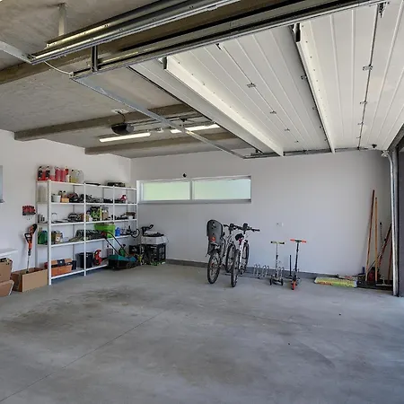 Modern With Large Covered Terrace Apartment *